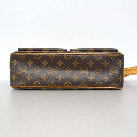 LOUIS VUITTON Brown Monogram Shoulder Bag - Picture 3 of 9